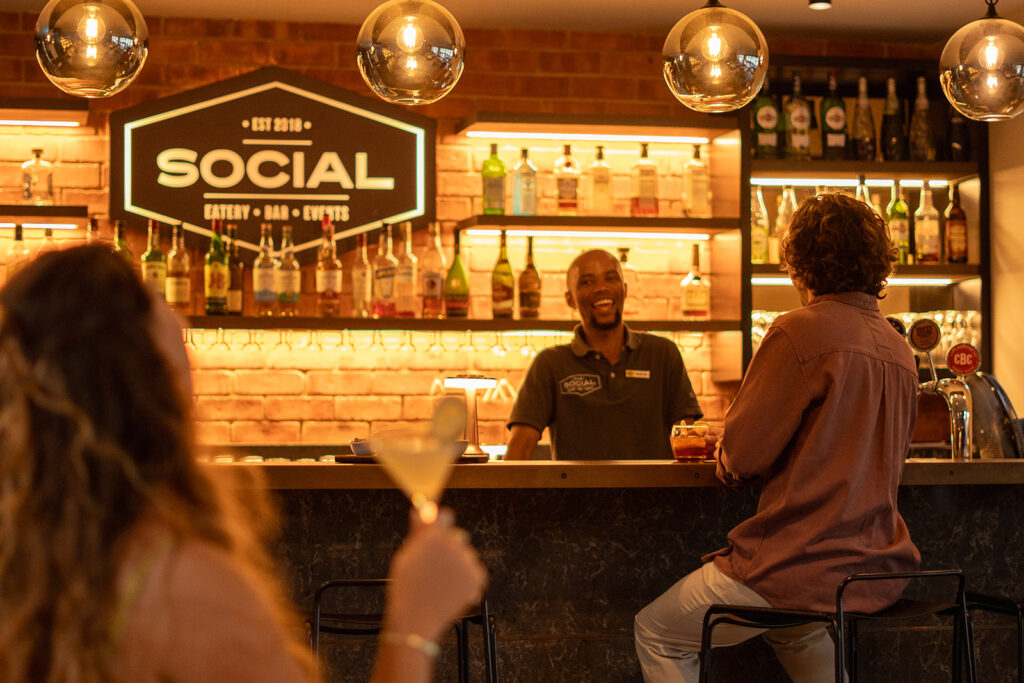 Knysna Hollow Social bar lighting