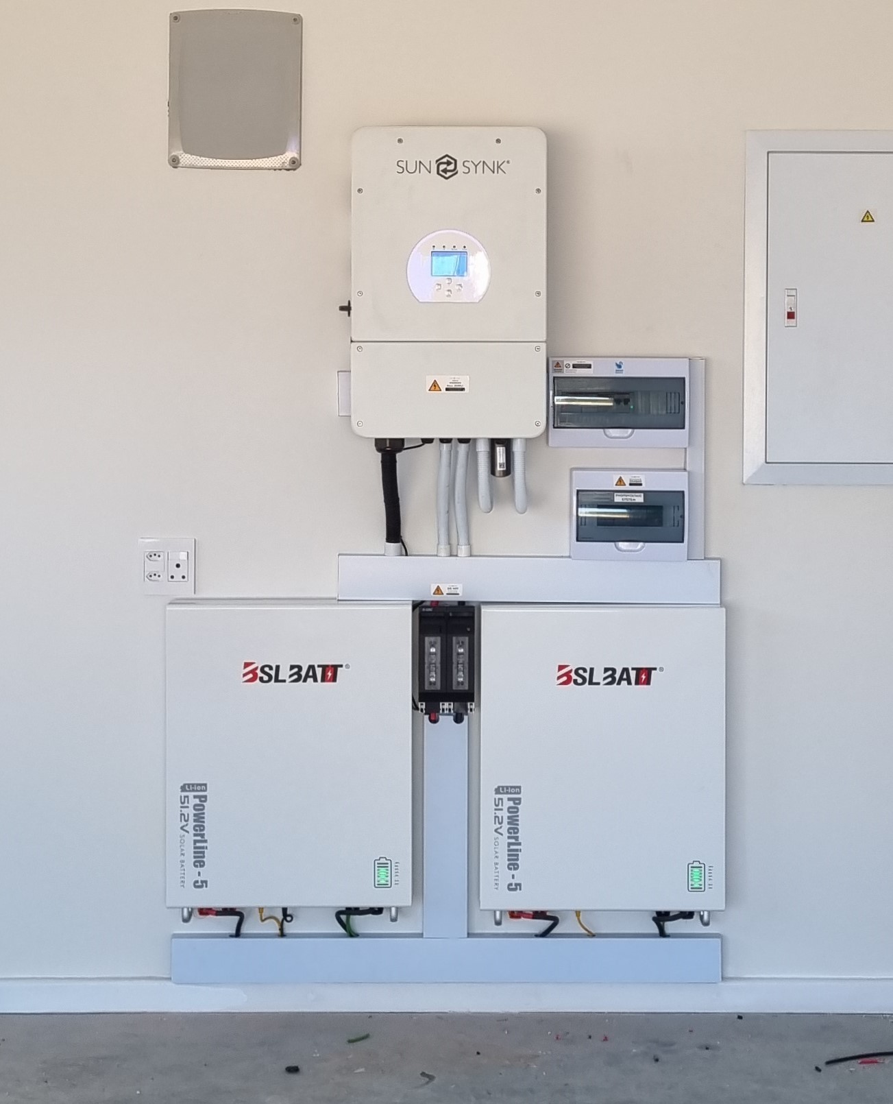 SunSynk inverter with SLBATT battery installation